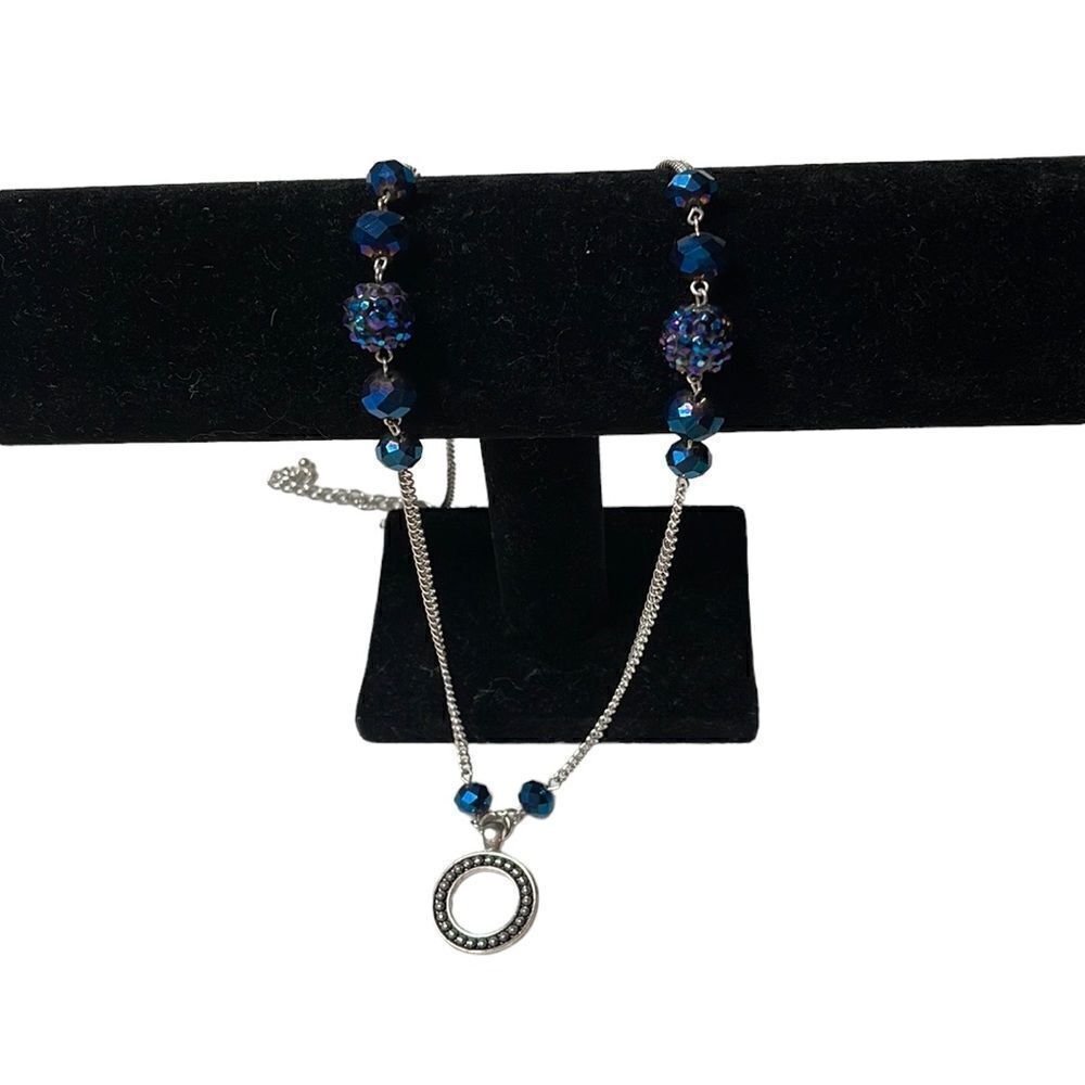 Silver Drop Pendant Necklace With Blue Gem Stones.‎